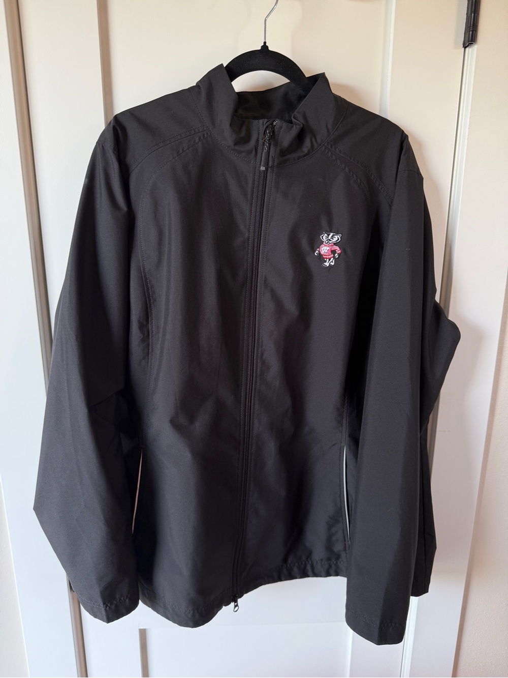 Univ Wisconsin Madison Bucky Badger Black Zip Jacket